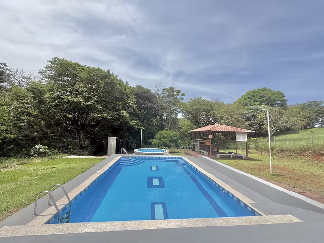 Lote en condominio con piscina  HG - Imagen 11