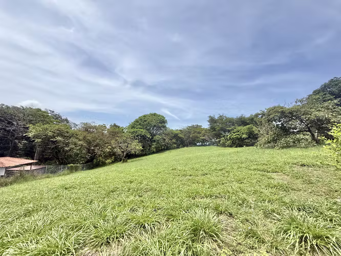 Lote en condominio con piscina  HG - Imagen 6