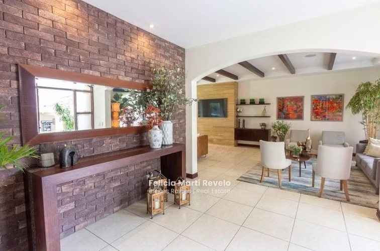 Venta de Casa de lujo en Escazú en Cerro Real