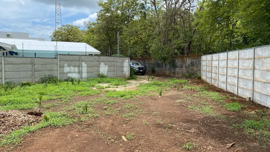 Lote en Huacas! 1.121 m² con Servicios Instalados, Privacidad y Potencial para Airbnb o Desarrollo - Imagen 5