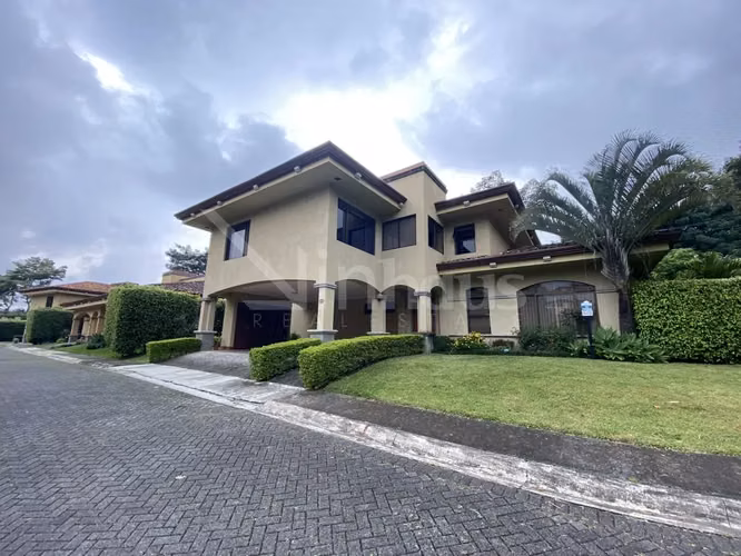 id 37483  Venta de casa en condominio de lujo en Curridabat. - Imagen 5
