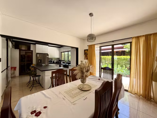 Casa en venta San José de la Montaña, Barva, Heredia