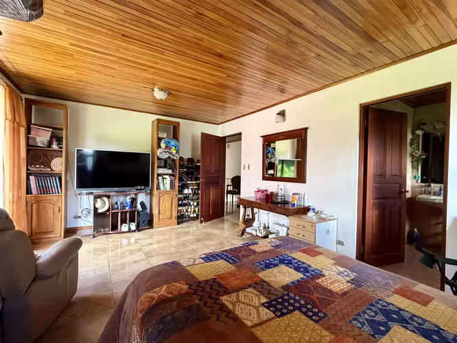 Casa en venta San José de la Montaña, Barva, Heredia