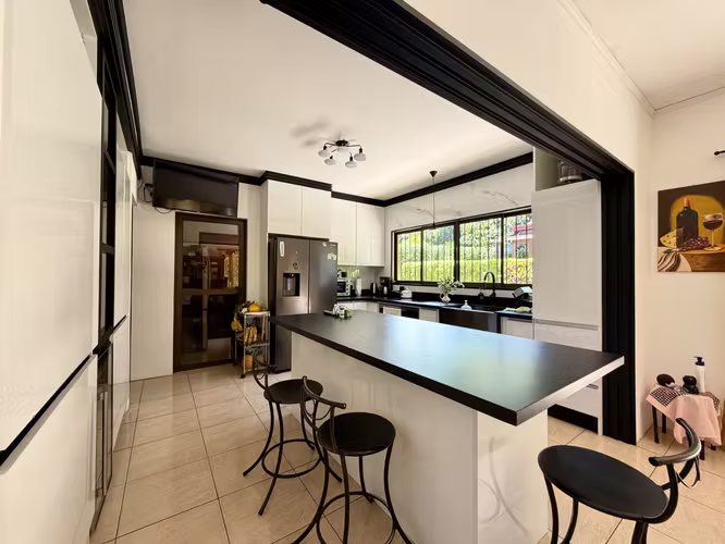 Casa en venta San José de la Montaña, Barva, Heredia