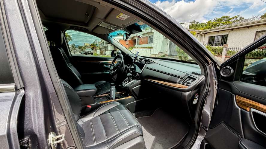 Propietario vende Honda CRV EXLR 2020