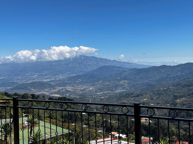 Venta de Casa Exclusiva en las Montañas de Tarbaca, Desamparados 