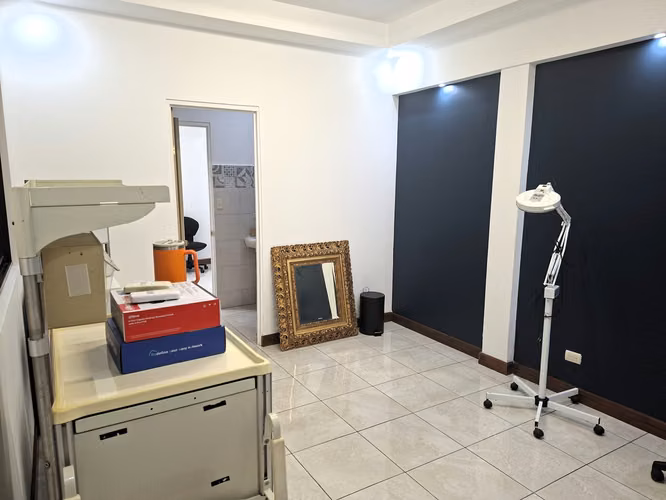 CONSULTORIO U OFICINA EN ROHRMOSER. - Imagen 8