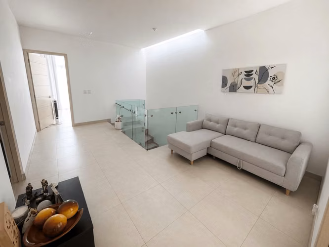 Alquiler de Casa AMUEBLADA en Guachipelín. - Imagen 9