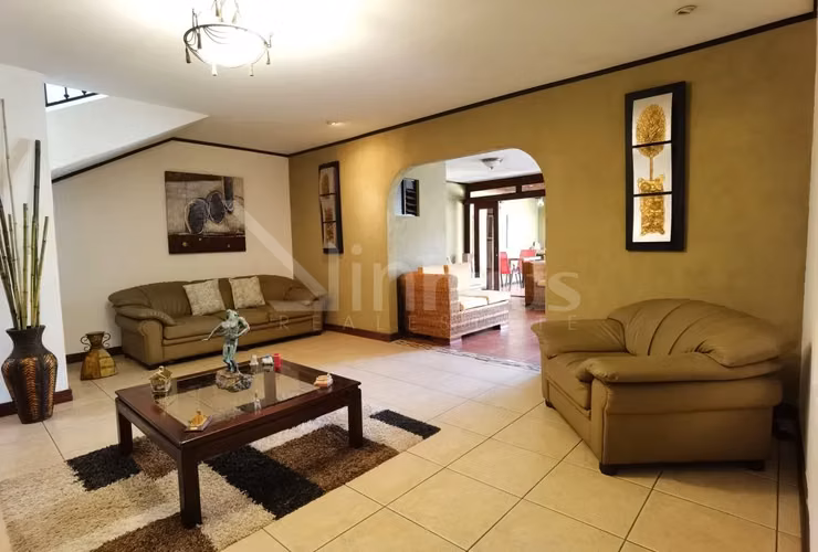 id 39606 Venta de casa de 2 plantas en Ayarco - Curridabat - Imagen 4