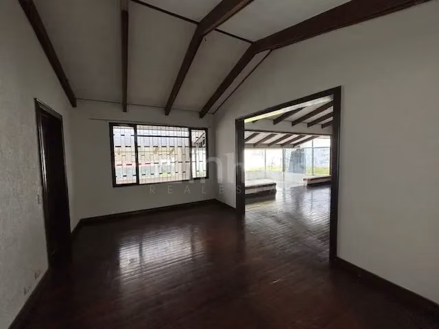 id # 40773 Venta de Casa Comercial sobre calle vieja a Tres Ríos.