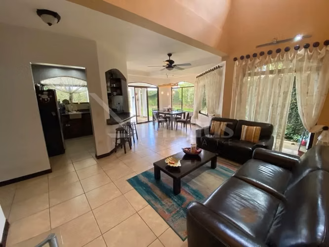 id 39361 Venta de hermosa casa en Curridabat Granadilla - Imagen 5