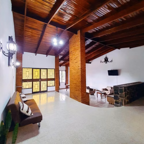 ALQUILER DE CASA GRANDE EN LA GARITA DE ALAJUELA - Imagen 4
