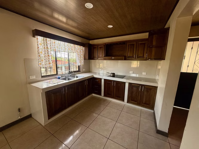3 Lots= 2 Casas + Lote, =1,446 m² de bienes raices-Premium de Uso Mixto -Ciudad Quesada
