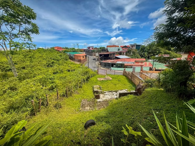 3 Lots= 2 Casas + Lote, =1,446 m² de bienes raices-Premium de Uso Mixto -Ciudad Quesada