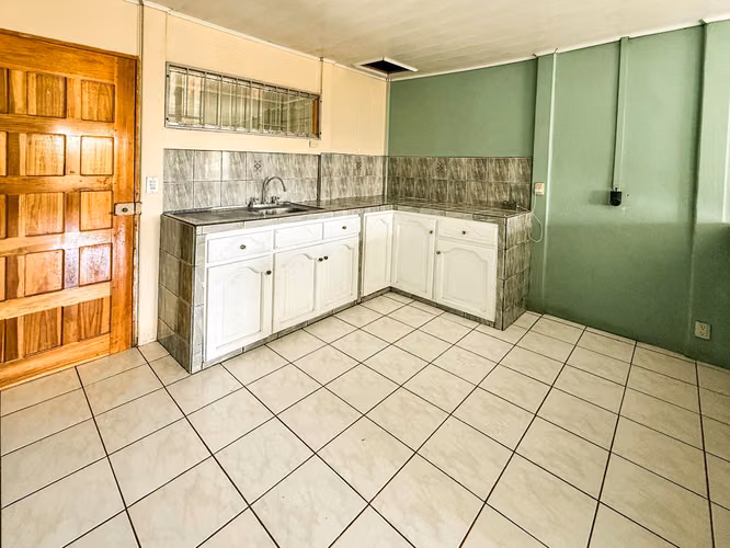 3 Lots= 2 Casas + Lote, =1,446 m² de bienes raices-Premium de Uso Mixto -Ciudad Quesada