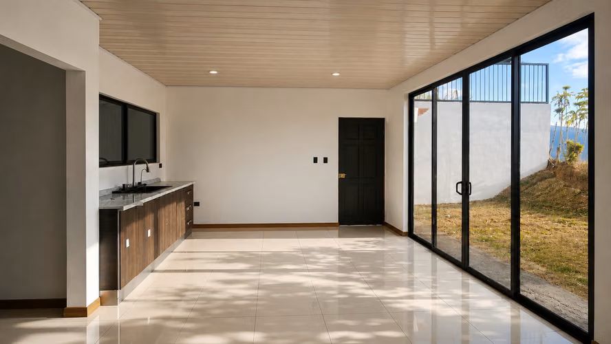 Se Vende Casa en San Gabriel de Aserrí, (Financiamiento Bancario del 99%)-1