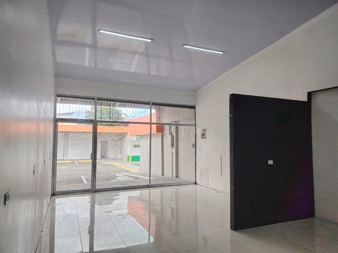 Alquiler local Tres Ríos