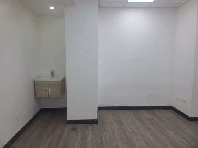 Consultorios de varios tamaños en Centro comercial Carretera Vieja a Tres Ríos - Imagen 11