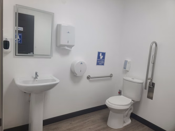 Consultorios de varios tamaños en Centro comercial Carretera Vieja a Tres Ríos - Imagen 4