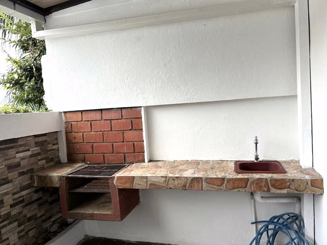 Apartamento en alquiler en Escazu Trejos montealegre muy amplio - Imagen 13