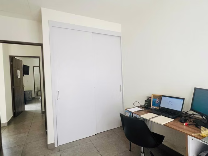 Venta casa moderna de un nivel en condominio- Ulloa Heredia - Imagen 6