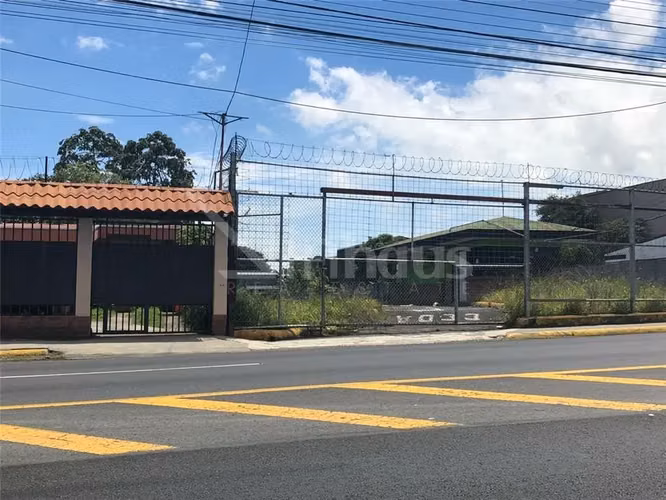 id # 40515  Lote Comercial sobre Calle Principal. - Imagen 7