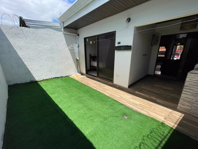 ¡Hermosa casa FULL AMUEBLADA disponible en alquiler! Ubicada a solo 5 minutos del centro de Alajuela - Imagen 12