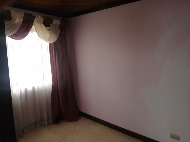 VENTA DE CASA EN CONDOMINIO EN EL CENTRO DE TIBAS, SAN JOSE #6046 - Imagen 5