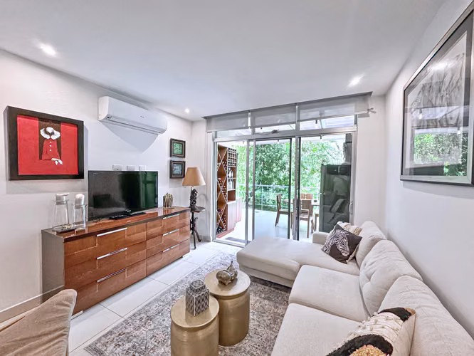 Condo-apartment Riverpark-large terrace-Airbnb Permitted-Walkable to shops - Imagen 2