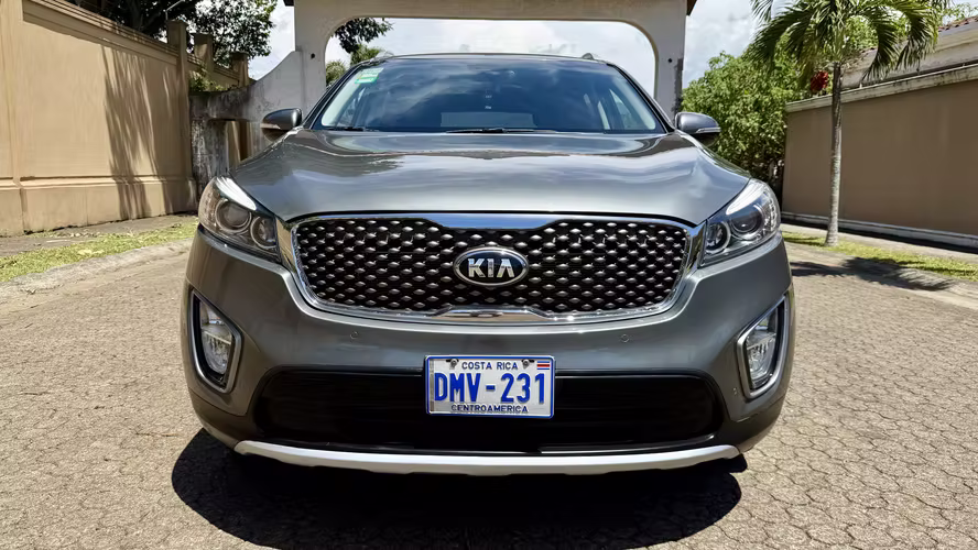 Kia Sorento año 2018 automático Récord de agencia 4x4 versión nacional un solo dueño 7 pasajeros Impecable!!