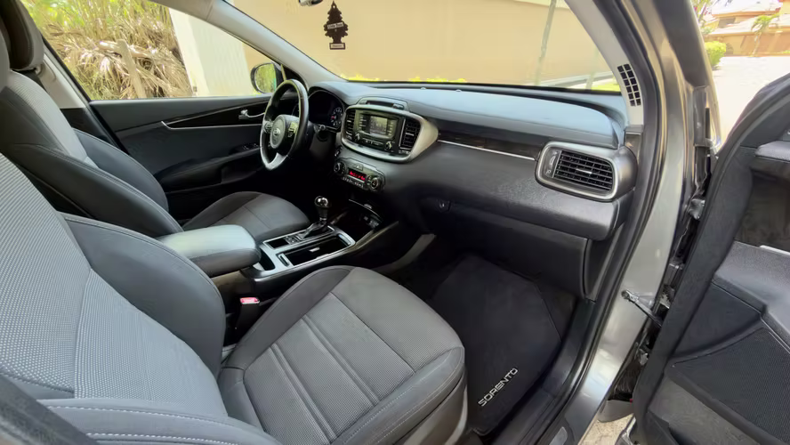 Kia Sorento año 2018 automático Récord de agencia 4x4 versión nacional un solo dueño 7 pasajeros Impecable!!