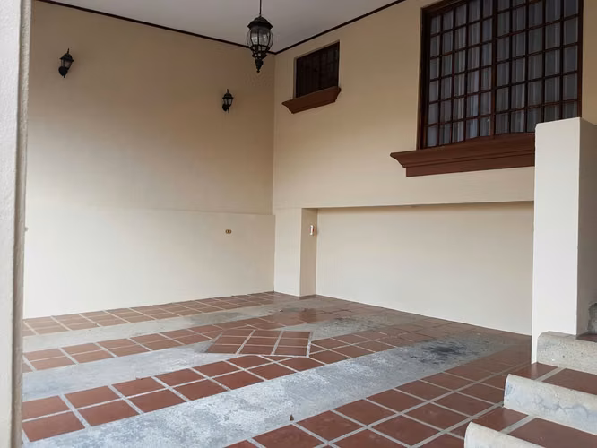 VENTA CASA EN URB OMEGA, CERCA COLEGIO ST CLARE, TRES RIOS - Imagen 2