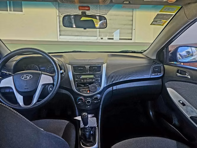 2012 Hyundai Accent GL