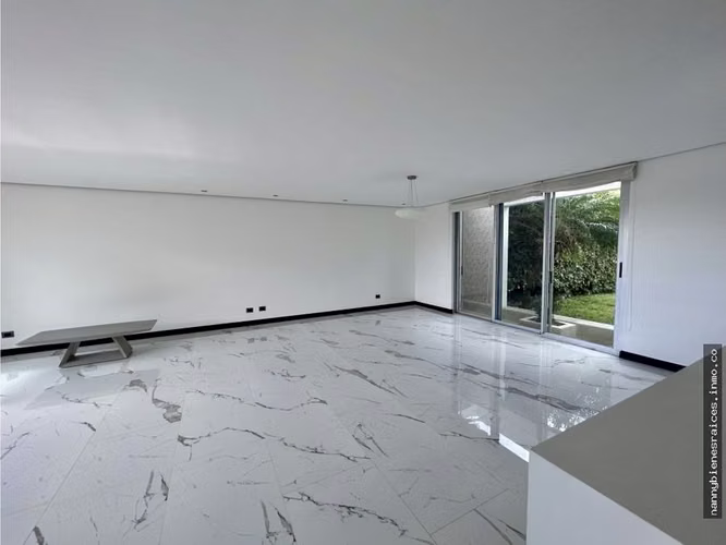Venta de casa en Pozos, Santa Ana.