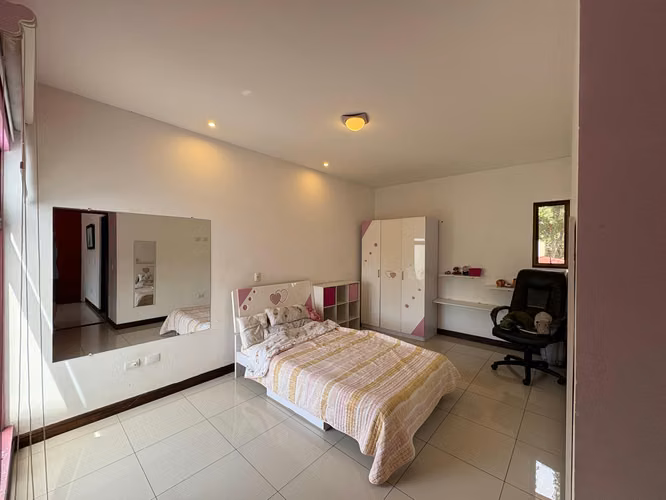 Venta de casa Condominio Botánica Con Terraza Y Patio