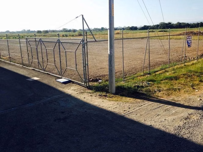 Terreno Comercial de Oportunidad en El Roble de Puntarenas - Imagen 3