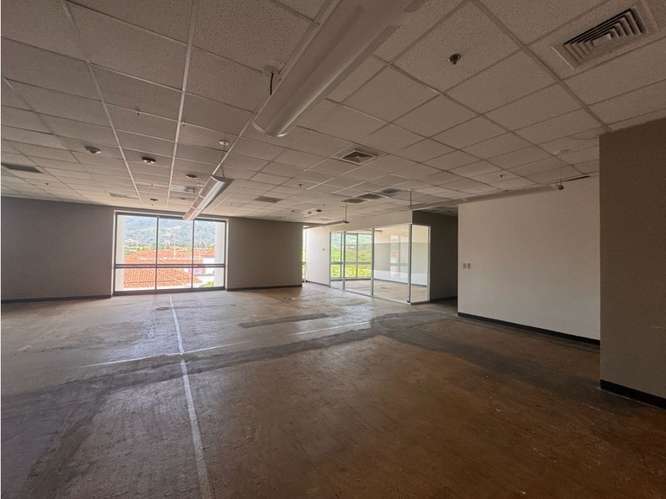 Alquiler de oficinas corporativas en Forum Santa Ana - Imagen 14