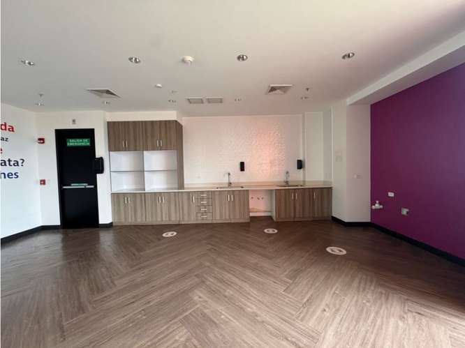 Alquiler de oficinas corporativas en Forum Santa Ana - Imagen 19
