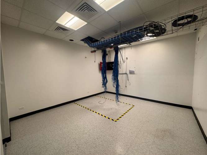 Alquiler de oficinas corporativas en Forum Santa Ana - Imagen 10