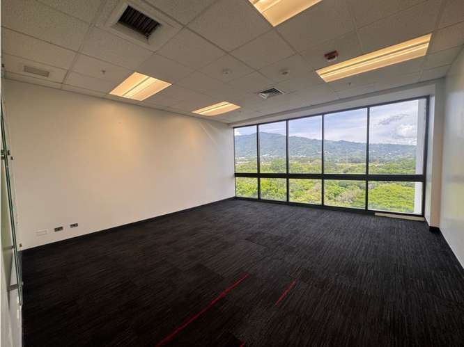 Alquiler de oficinas corporativas en Forum Santa Ana - Imagen 11