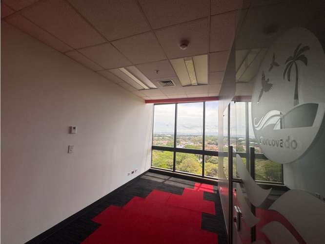 Alquiler de oficinas corporativas en Forum Santa Ana - Imagen 4