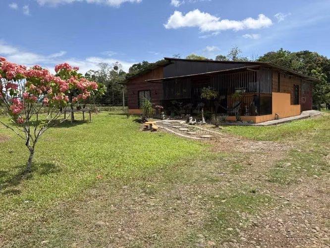 ¡SE VENDE HERMOSA PROPIEDAD EN MUELLE DE SAN CARLOS! - Imagen 2