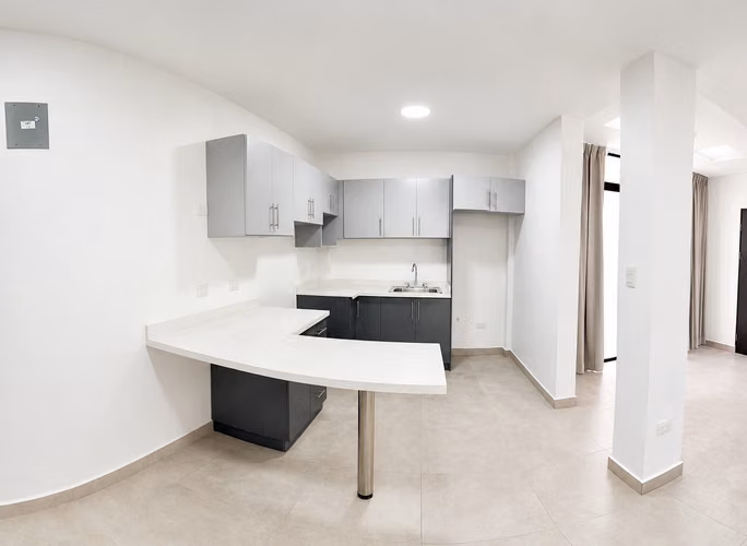 Alquiler de apartamento nuevo. San Antonio de Escazú. Incluye servicios.