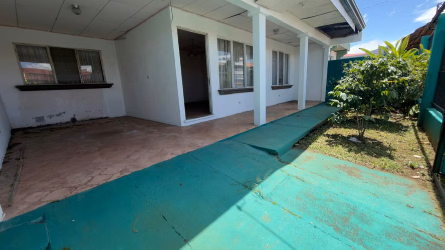 Casa en venta en Alajuela-  1 nivel - independiente- Cerca de Automercado