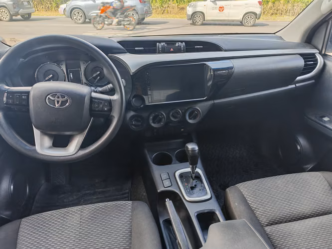 Toyota Hi Lux Mod 2024, Automatico, 4x4, Turbo Diesel, 2400cc - Imagen 10