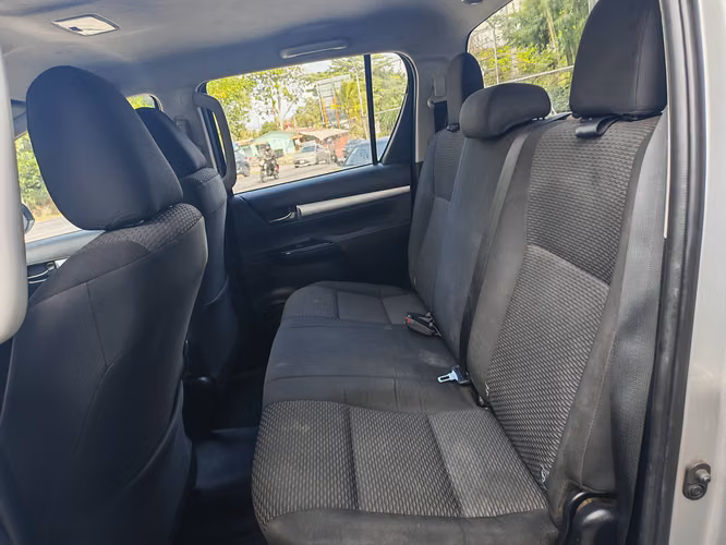 Toyota Hi Lux Mod 2024, Automatico, 4x4, Turbo Diesel, 2400cc - Imagen 9