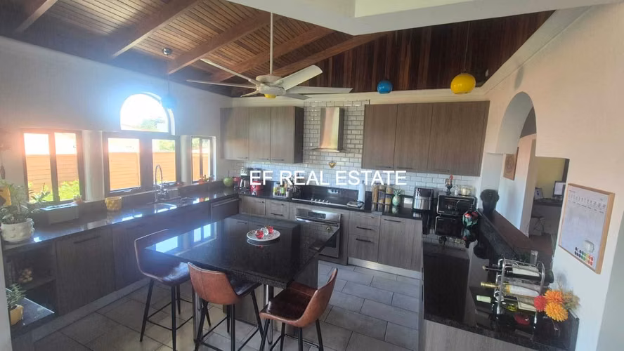 SANTA ANA ¡ UNA JOYA CASA 1 NIVEL INDEPENDIENTE PISCINA VISTAS/ 4HAB/ DE LUJO - Imagen 8