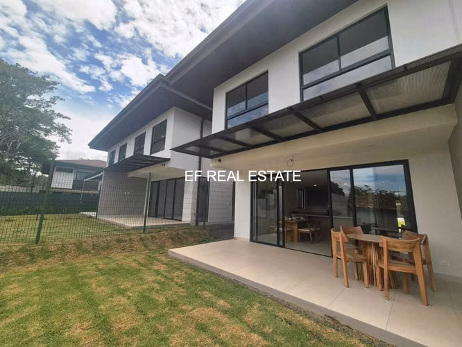 BARREAL - HEREDIA ESTRENE CASA EXCELENTES ACABADOS 2 NIVELES -MODERNA 3HAB/ JARDIN