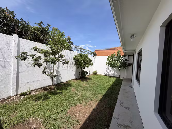 Oportunidad Casa en Venta - San Pablo de Heredia.