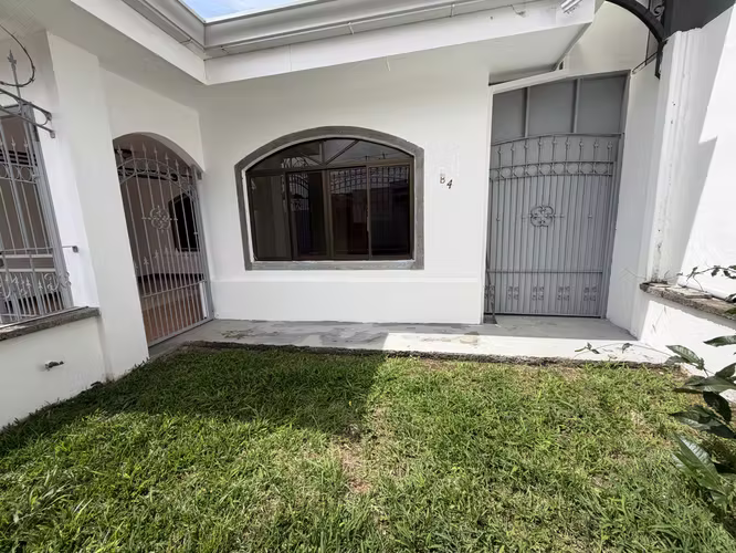 Oportunidad Casa en Venta - San Pablo de Heredia.